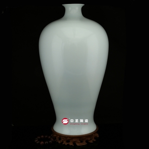 梅瓶——中圣青玉骨瓷瓶